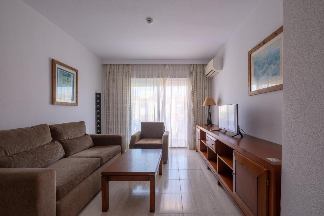 Aparthotel Las Dunas Chiclana de la Frontera Exteriör bild