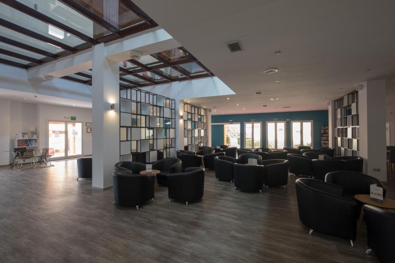 Aparthotel Las Dunas Chiclana de la Frontera Exteriör bild