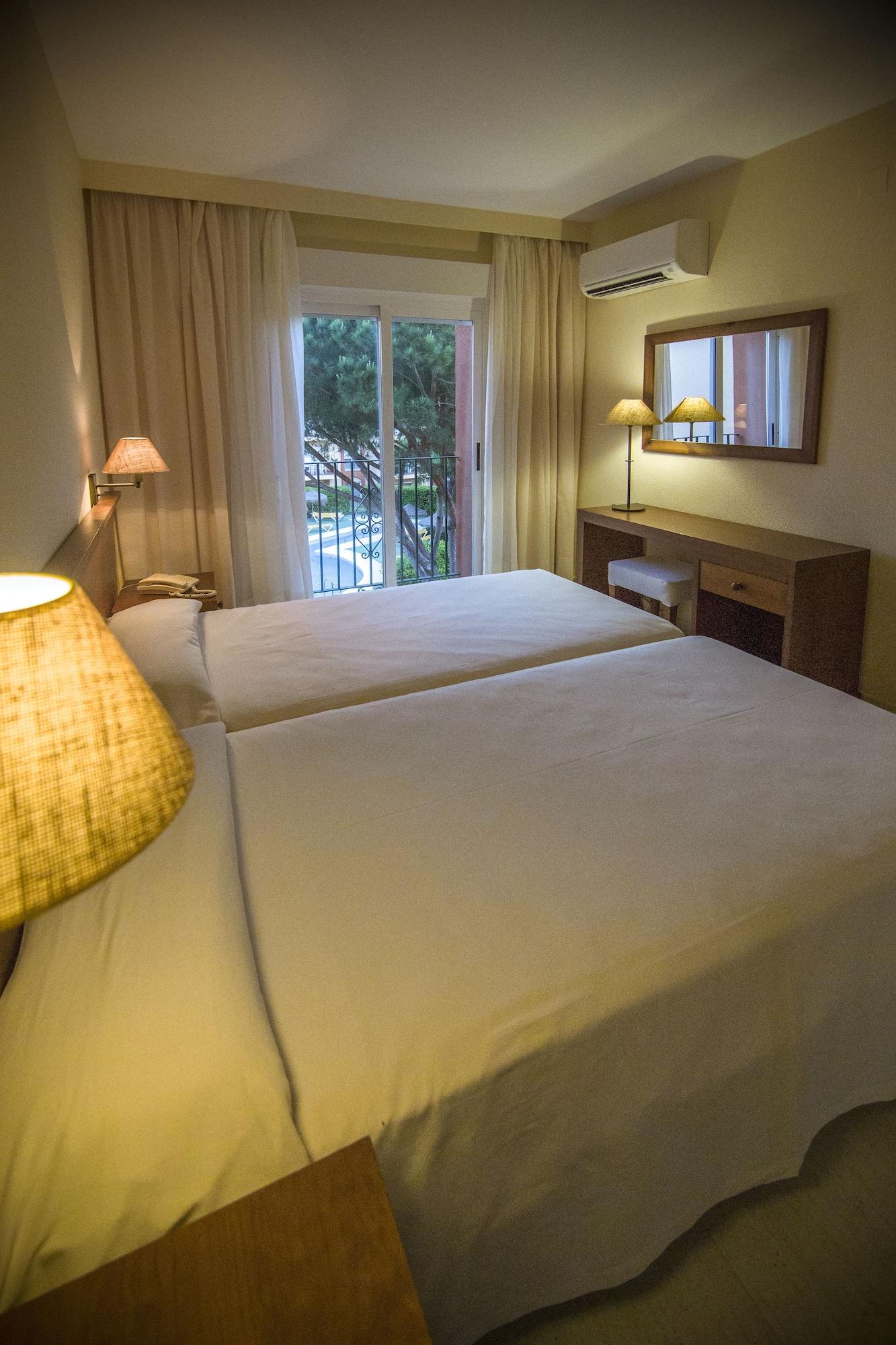 Aparthotel Las Dunas Chiclana de la Frontera Exteriör bild