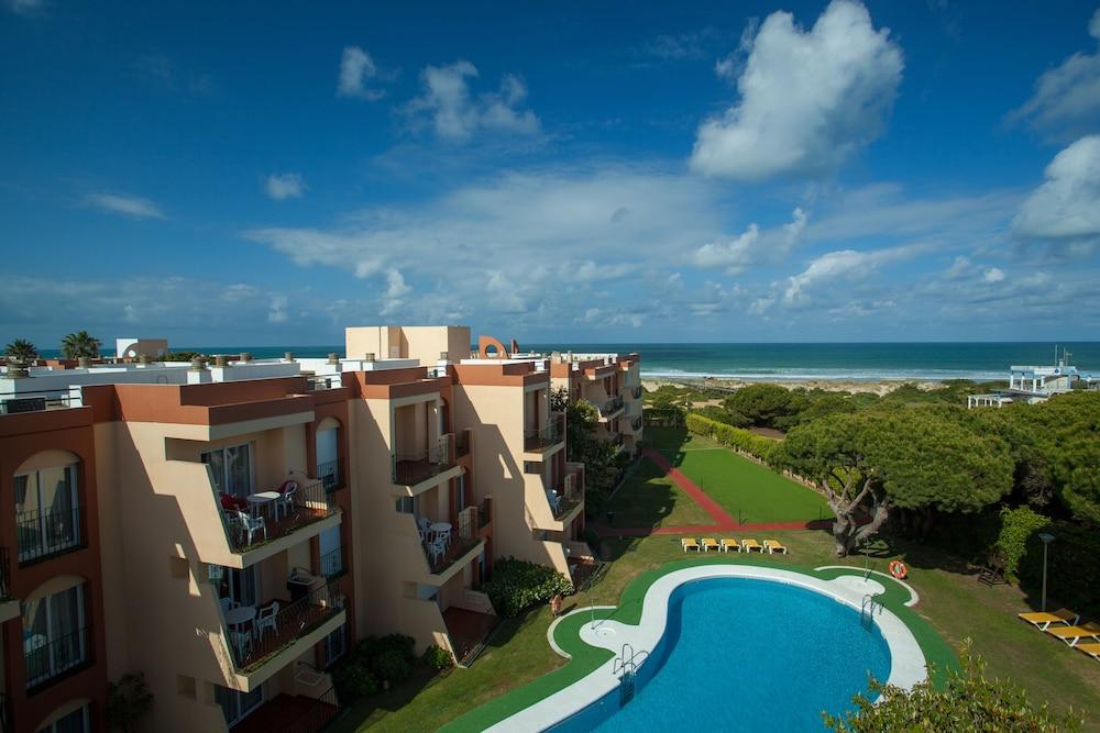 Aparthotel Las Dunas Chiclana de la Frontera Exteriör bild