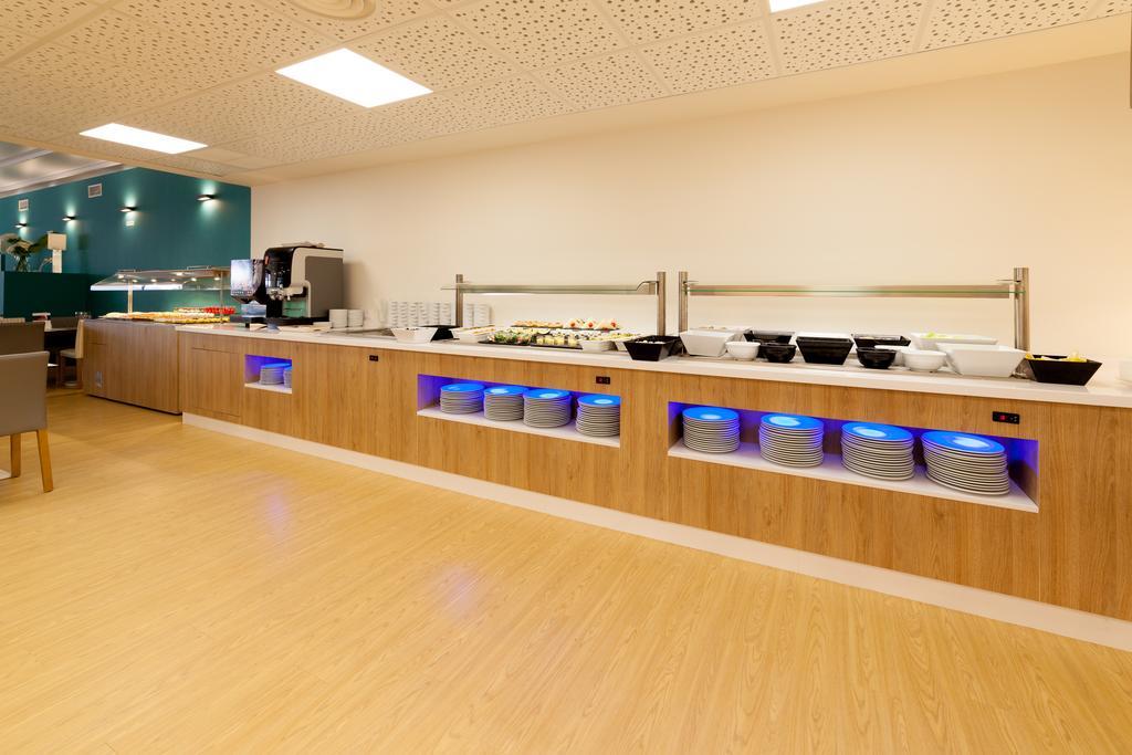 Aparthotel Las Dunas Chiclana de la Frontera Exteriör bild